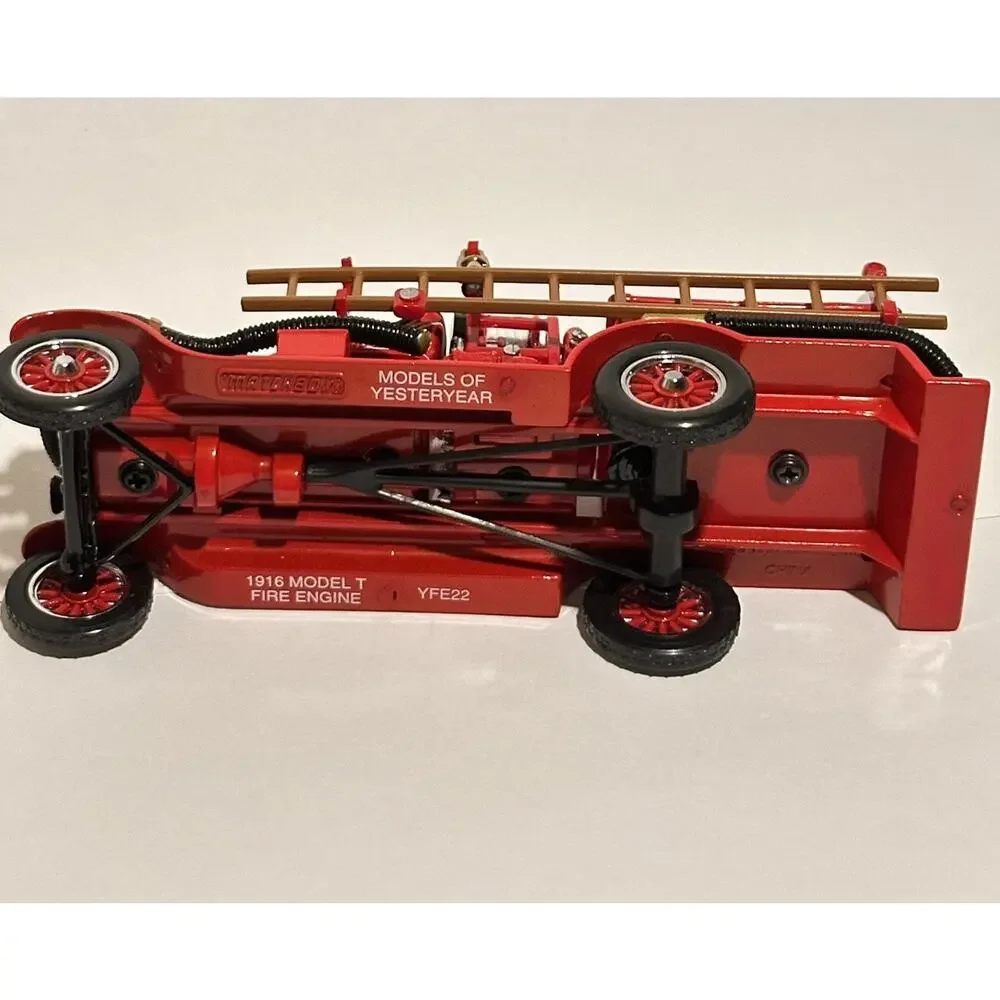 A26 Matchbox Models of Yesteryear YFE22-M 1916 Ford Model T Fire Engine NIB COA